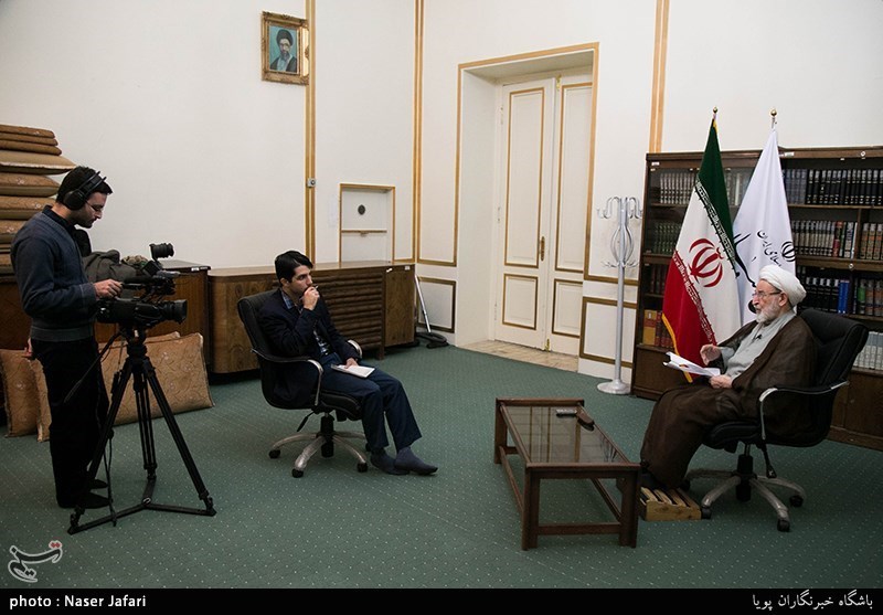 گفت و گو با  آیت الله محمدیزدی