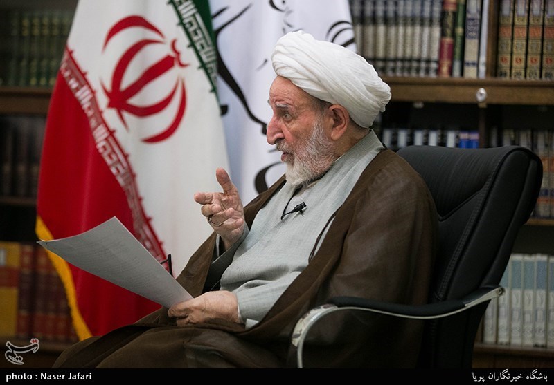 گفت و گو با  آیت الله محمدیزدی