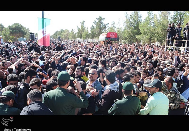 جلوه‌های ناب دلدادگی در آئین خاکسپاری 3 شهید گمنام دامغان به‌روایت تصویر