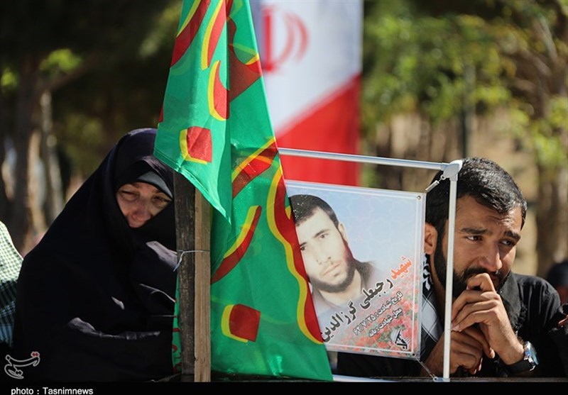 جلوه‌های ناب دلدادگی در آئین خاکسپاری 3 شهید گمنام دامغان به‌روایت تصویر