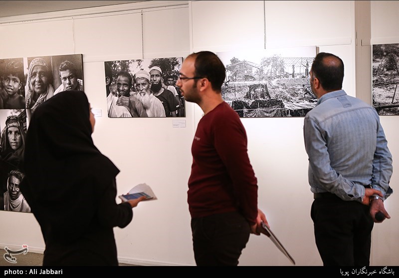 رونمایی تابلو یالثارات الحسین و نمایشگاه عکس میانمار و