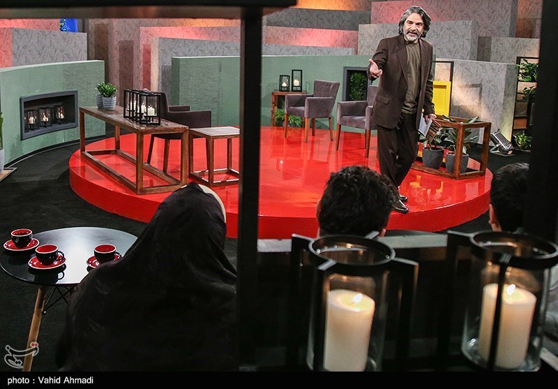 تلویزیون , شبکه دو | شبکه 2 سیمای جمهوری اسلامی ایران , شبکه های سیمای جمهوری اسلامی ایران , ماه مبارک رمضان , مجریان تلویزیون ایران , بازیگران سینما و تلویزیون ایران , کارگردانان سینما و تلویزیون ایران , ماه محرم , شبکه نسیم , برنامه تلویزیونی دورهمی , مهران مدیری , 