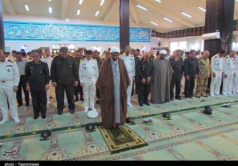 نماز وحدت ارتش و سپاه در رشت