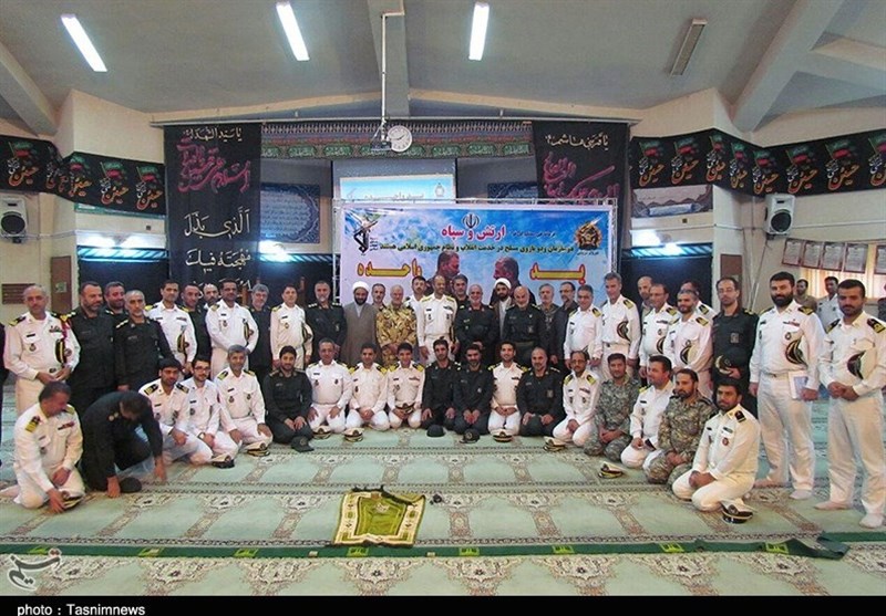 نماز وحدت ارتش و سپاه در رشت