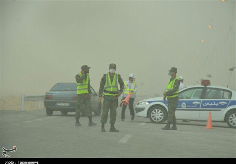 خدمت رسانی پلیس در مرزهای چذابه و شلمچه