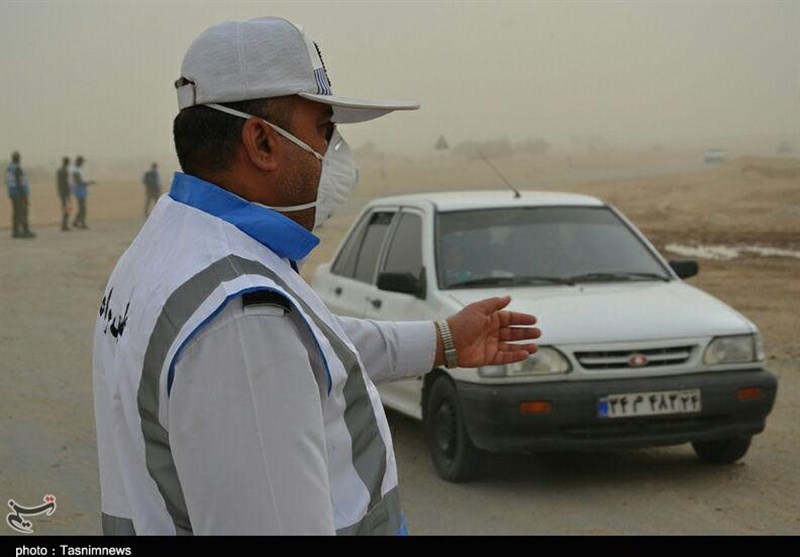 خدمت رسانی پلیس در مرزهای چذابه و شلمچه