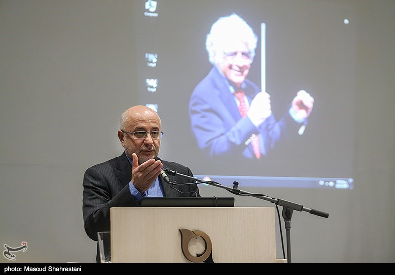 اهدای آثار لوریس چکناواریان به موزه موسیقی