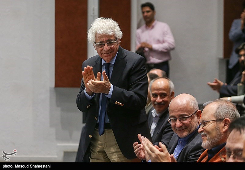 اهدای آثار لوریس چکناواریان به موزه موسیقی