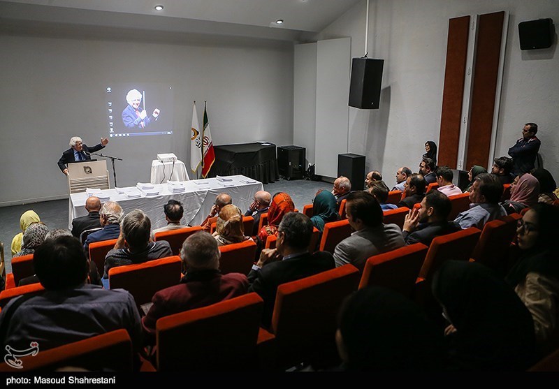 اهدای آثار لوریس چکناواریان به موزه موسیقی