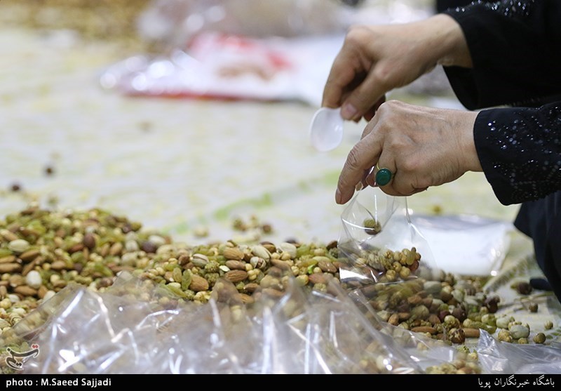 بسته بندی آجیل زائران کربلا