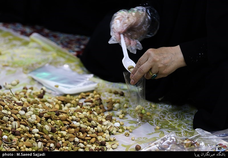 بسته بندی آجیل زائران کربلا