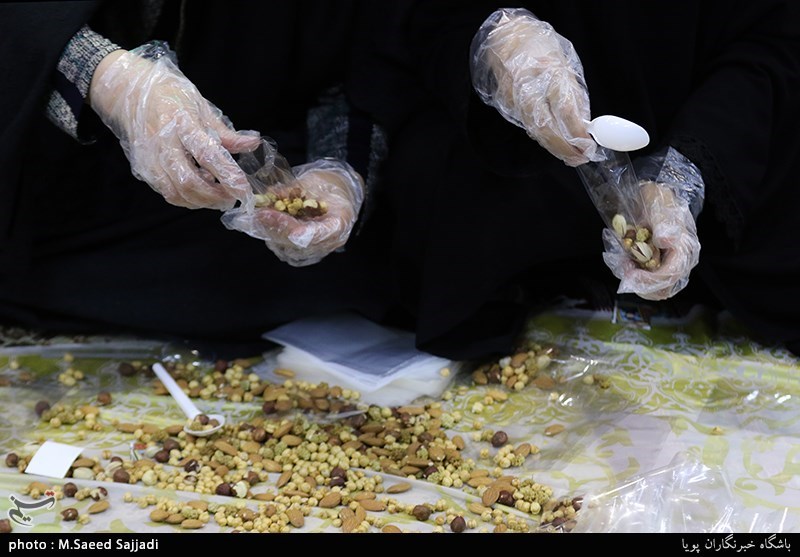 بسته بندی آجیل زائران کربلا