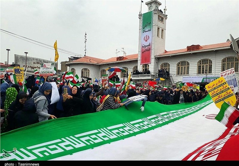 حضور حماسی گیلانیان در راهپیمایی روز ملی استکبارستیزی به‌روایت تصویر
