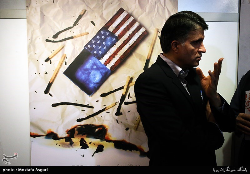 افتتاحیه ی نمایشگاه پوستر سقوط شیطان بزرگ