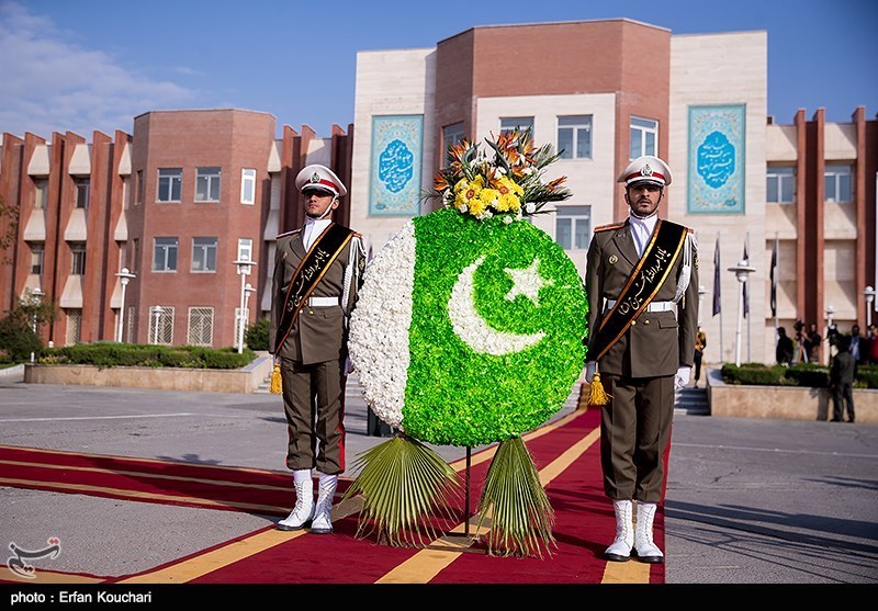 دیدار فرمانده ارتش پاکستان با سرلشکر باقری