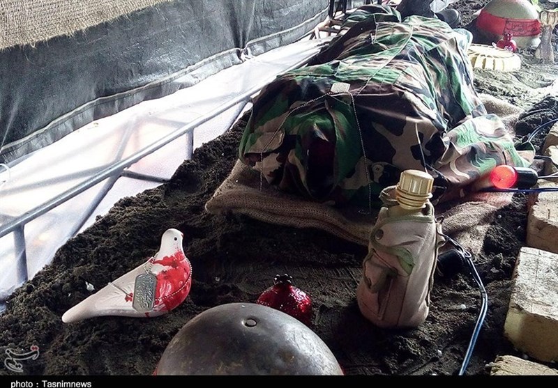 نمایشگاه "دلسوختگان اربعین" در رشت