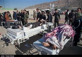 امداد رسانی به مصدومان زلزله در سرپل‌ذهاب