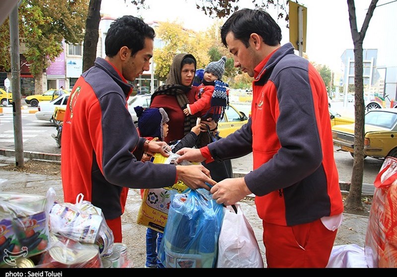 اهدای کمک  مردم خراسان شمالی به زلزله دگان