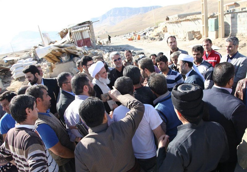 بازدید آیت الله علما از مناطق زلزله زده