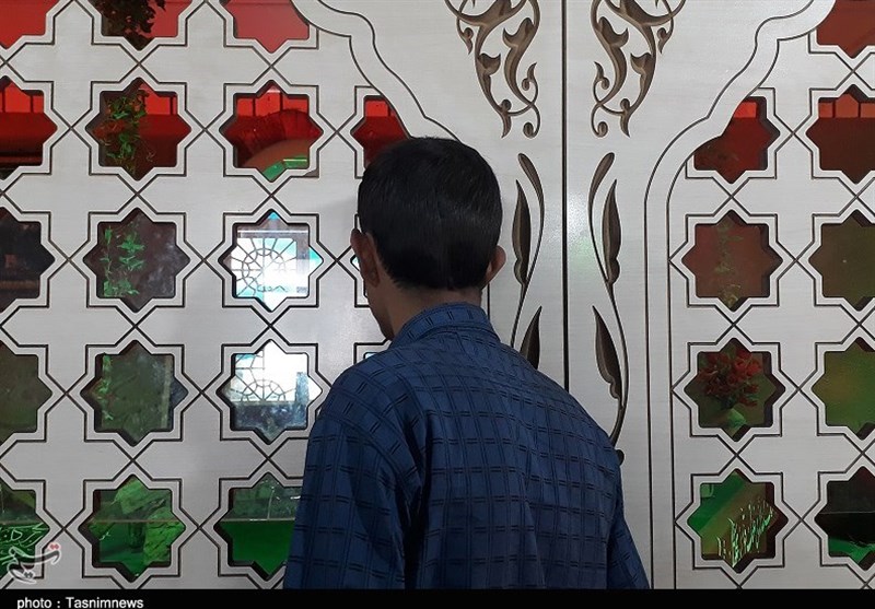 حضور زائران اربعین در معراج شهدای اهواز 