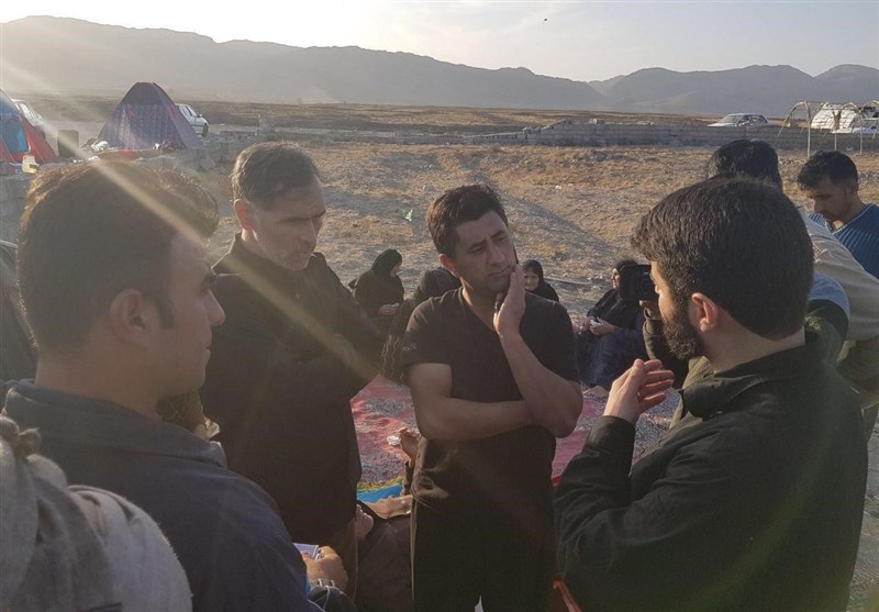 حضور «میثم مطیعی» در روستاهای زلزله زده سر پل ذهاب