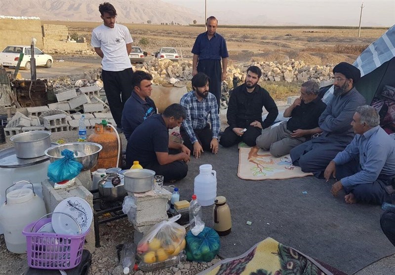 حضور «میثم مطیعی» در روستاهای زلزله زده سر پل ذهاب