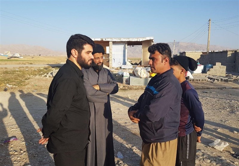 حضور «میثم مطیعی» در روستاهای زلزله زده سر پل ذهاب