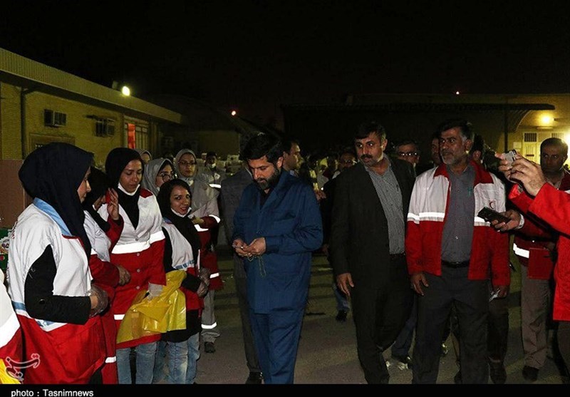 جمع آوری کمک‌های مردم خوزستان برای زلزله‌زدگان به روایت تصویر