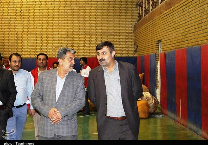 جمع آوری کمک‌های مردم خوزستان برای زلزله‌زدگان به روایت تصویرجمع آوری کمک‌های مردم خوزستان برای زلزله‌زدگان به روایت تصویر