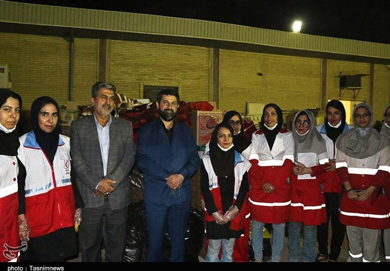 جمع آوری کمک‌های مردم خوزستان برای زلزله‌زدگان به روایت تصویر