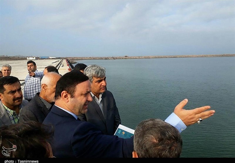 بازدید استاندار گیلان از منطقه آزاد انزلی