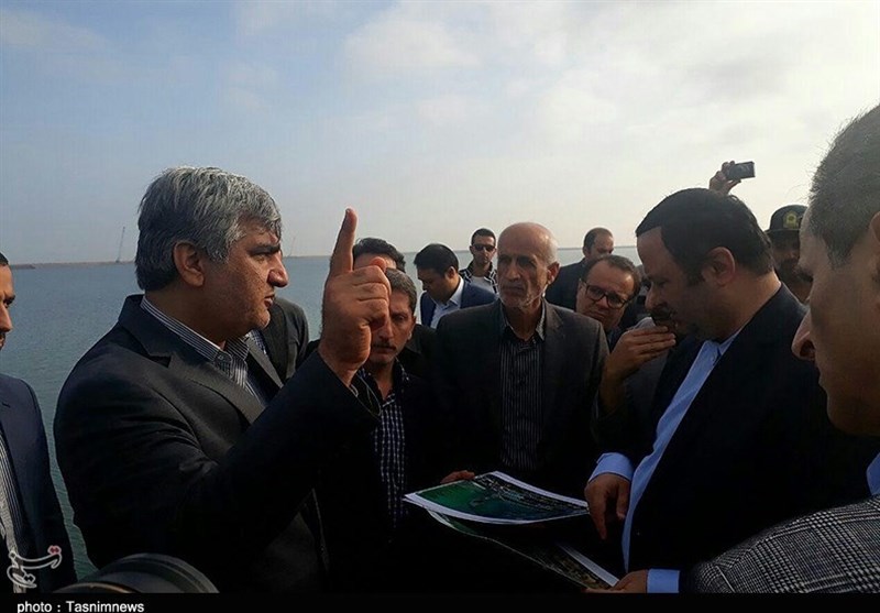 بازدید استاندار گیلان از منطقه آزاد انزلی