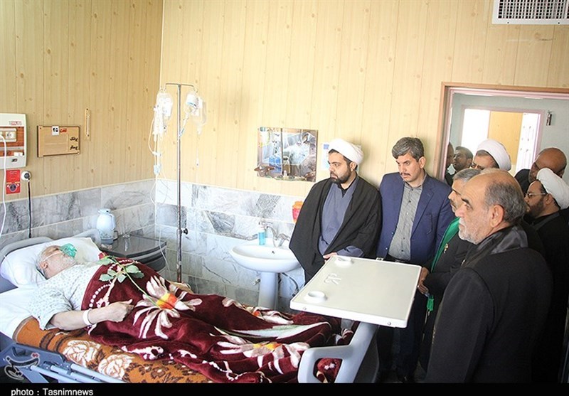 عیادت خادمان آستان قدس رضوی از بیماران یزد