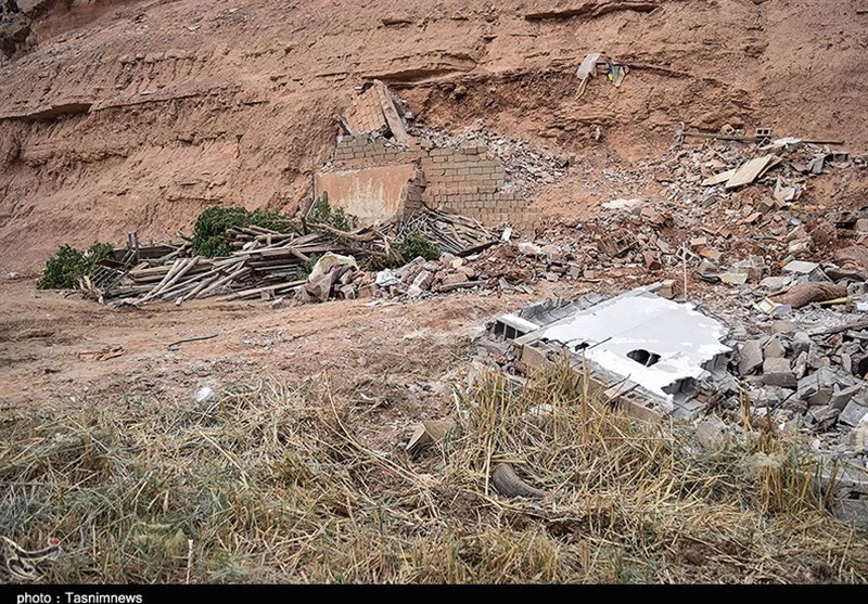 تخلیه و تخریب 40 منزل مسکونی ناامن در اهواز