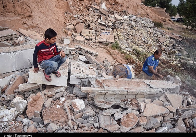 تخلیه و تخریب 40 منزل مسکونی ناامن در اهواز