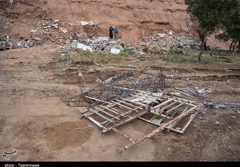 تخلیه و تخریب 40 منزل مسکونی ناامن در اهواز