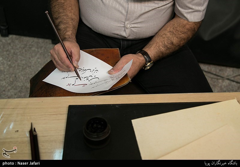 خلق و فروش آثارهنرمندان در حمایت از زلزله زدگان