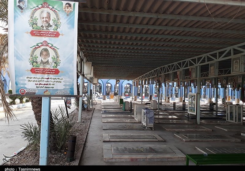 نصب تمثال شهیدان مدافع حرم در گلزار شهدای اهواز