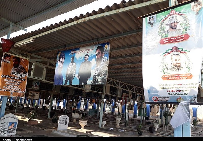 نصب تمثال شهیدان مدافع حرم در گلزار شهدای اهواز