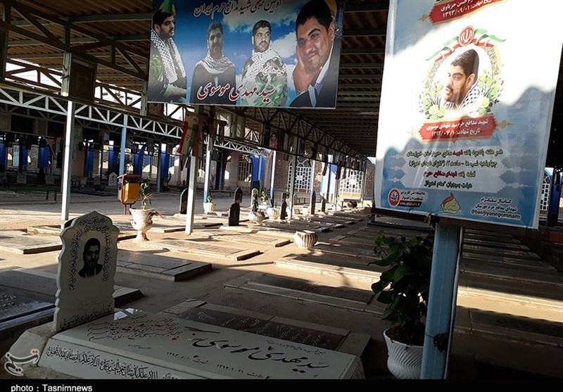 نصب تمثال شهیدان مدافع حرم در گلزار شهدای اهواز