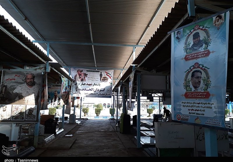 نصب تمثال شهیدان مدافع حرم در گلزار شهدای اهواز