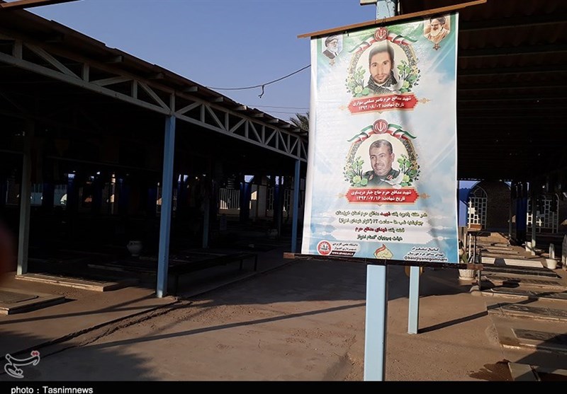 نصب تمثال شهیدان مدافع حرم در گلزار شهدای اهواز