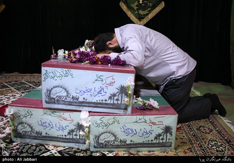 وداع با پیکر شهید مدافع حرم مهدی موحدنیا