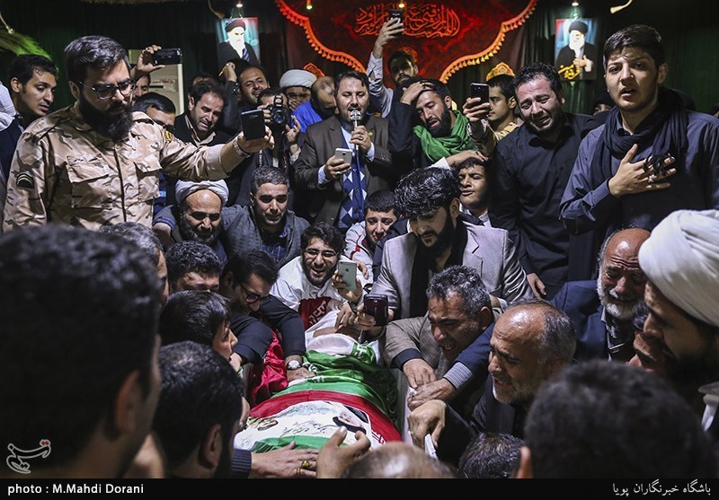 وداع با پیکر شهید مدافع حرم علیرضا جیلان