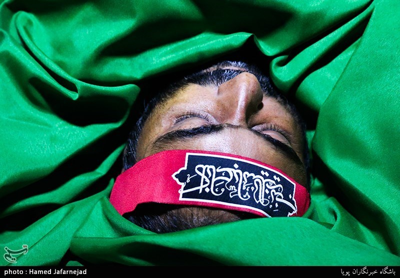 وداع با پیکر مطهر شهید مدافع حرم حمیدرضا ضیایی