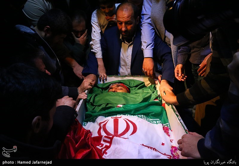 وداع با پیکر مطهر شهید مدافع حرم حمیدرضا ضیایی