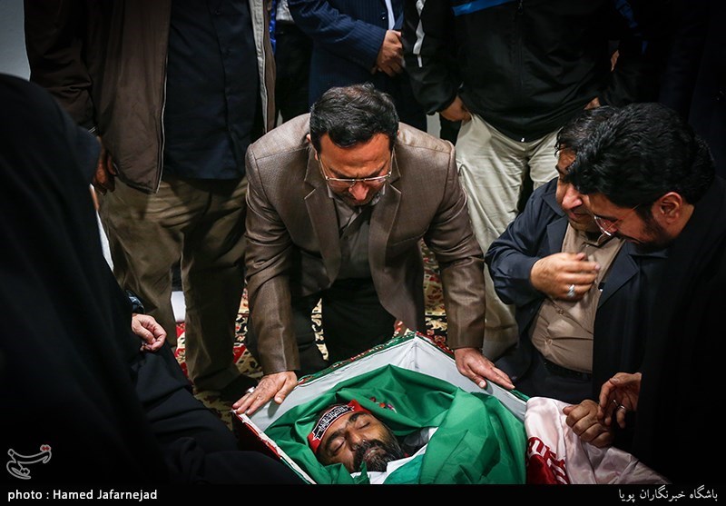 وداع با پیکر مطهر شهید مدافع حرم حمیدرضا ضیایی