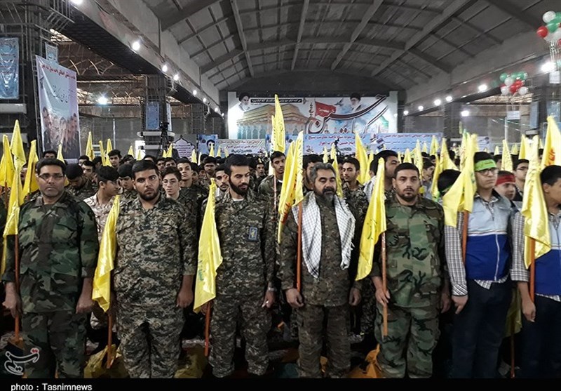 جشن بزرگ پیروزی مقاومت در اهواز با حضور بسیجیان