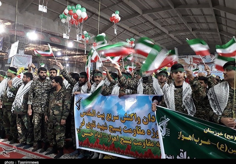 جشن بزرگ پیروزی مقاومت در اهواز با حضور بسیجیان