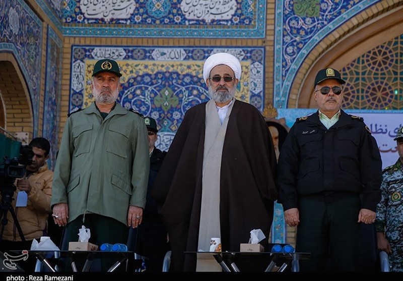 صبحگاه نیروهای مسلح استان قم 